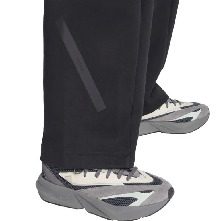 adidas Damen Z.N.E Open Hem Trainingshose Schwarz