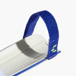 adidas Junior Messi Match Slip In Schienbeinschoner Silver Metallic/Lucid Blue/Solar Yellow