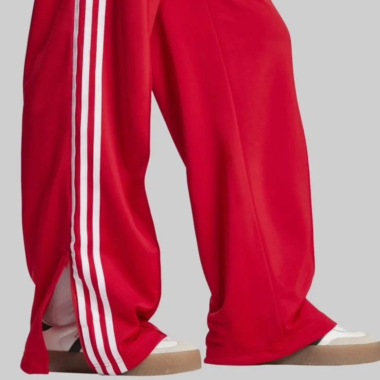 adidas Originals Damen Adicolor Classic Firebird Locker geschnittene Trainingshose Better Scarlet/Weiß