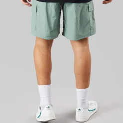 adidas Originals Herren Trefoil Essentials Gewebte Shorts Silver Green
