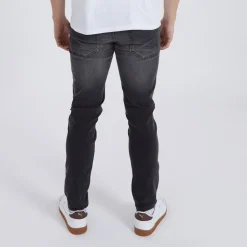 Bench Herren Relaxed Tapered Jeans Vintage Schwarz
