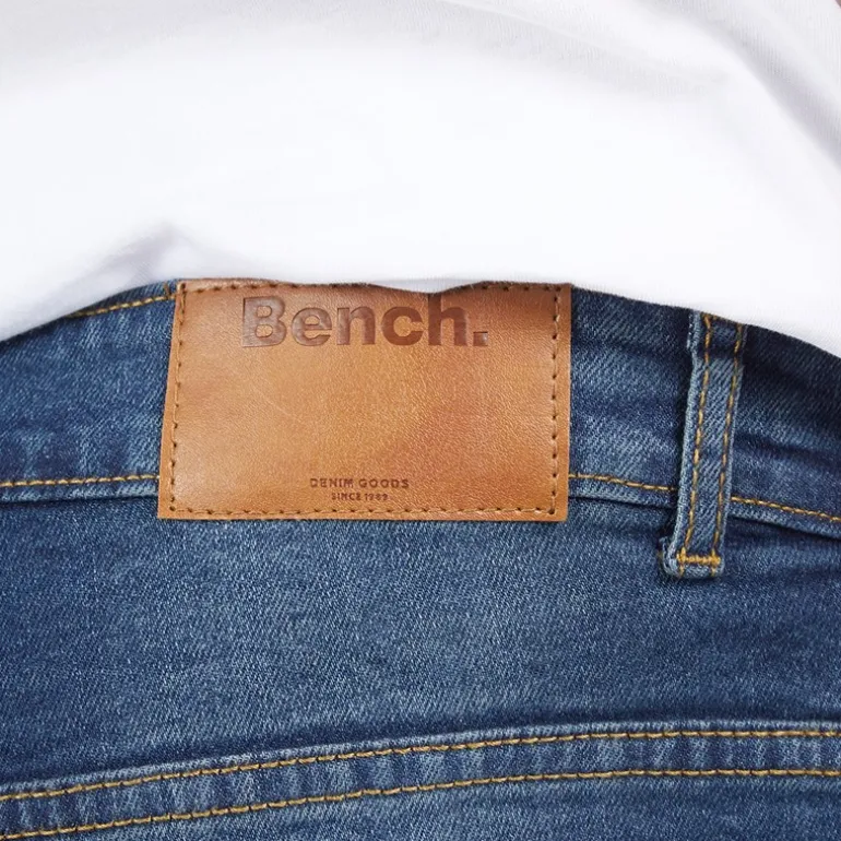 Bench Herren Stuart Jeans Gerader Schnitt Dunkelblaue Waschung
