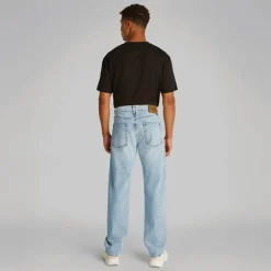 Calvin Klein Jeans Herren Standard Gerade Jeans Denim Hell