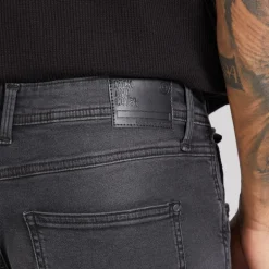 Duck and Cover Herren Duck And Cover Maylead Jeans in Slim Passform Schwarz