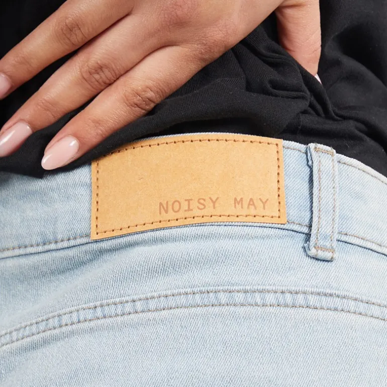 Noisy May Damen Debby Denim Shorts Light Blue Denim